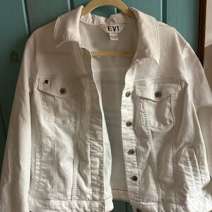 WOMANS JEAN JACKET